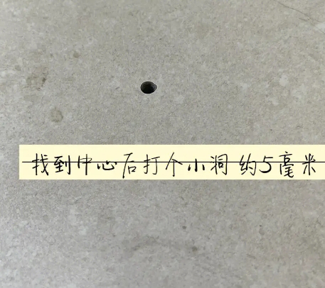 莘县瓷砖空鼓维修公司专业解答在瓷砖铺贴过程中，如果砂料搅拌不均匀，将会带来以下问题